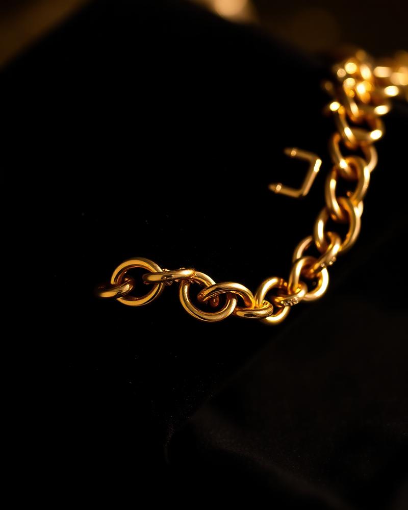 Sidra Jewellers gold jewellery