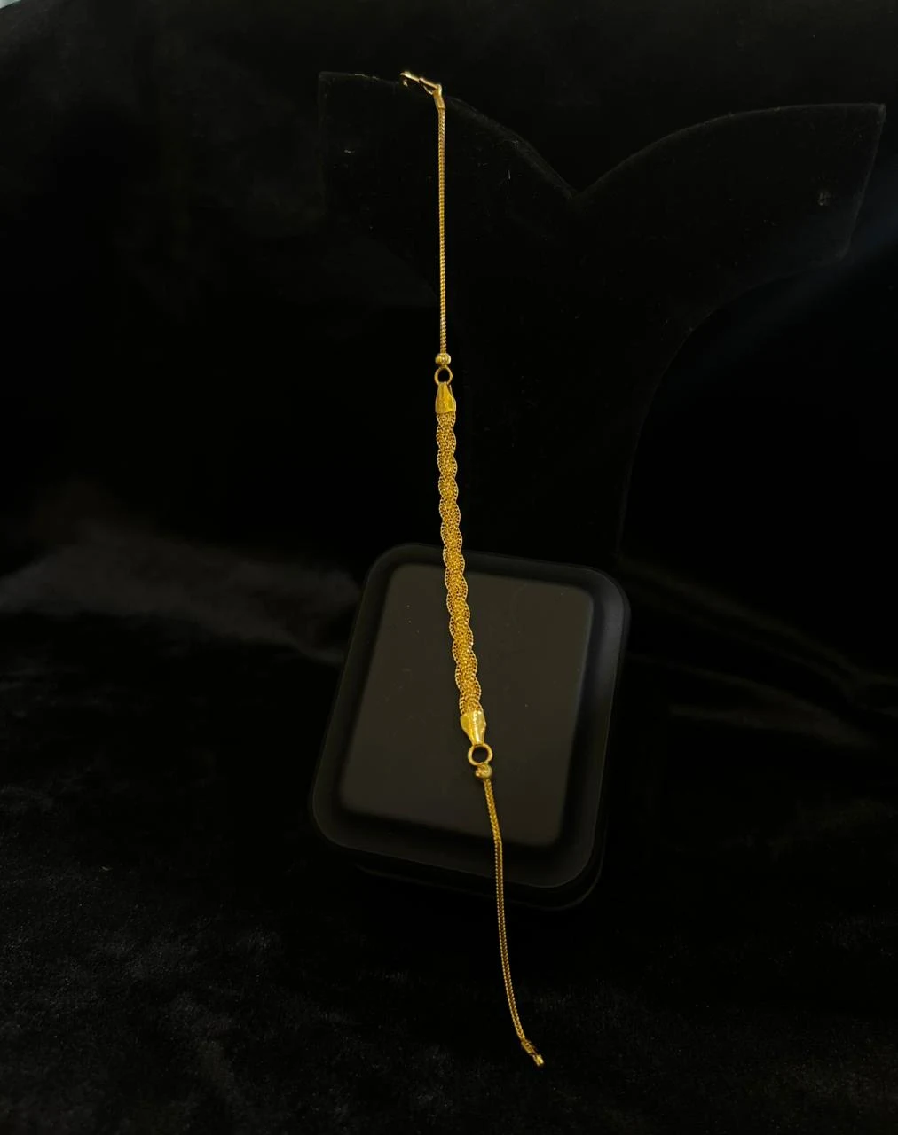 Gold Bracelets 08