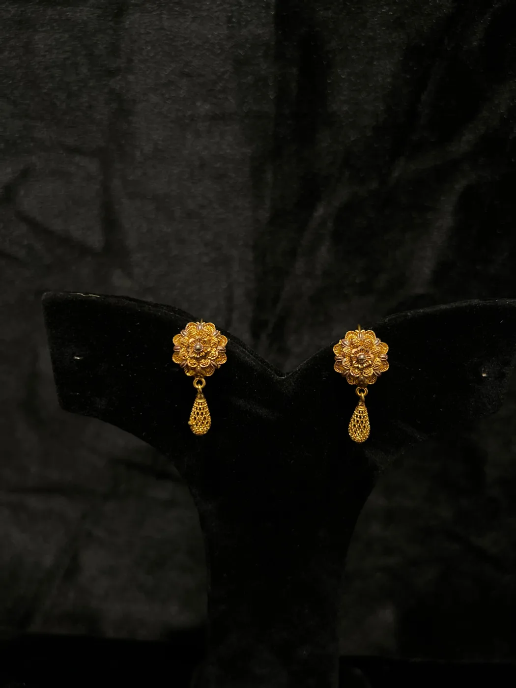 Gold Earrings 09