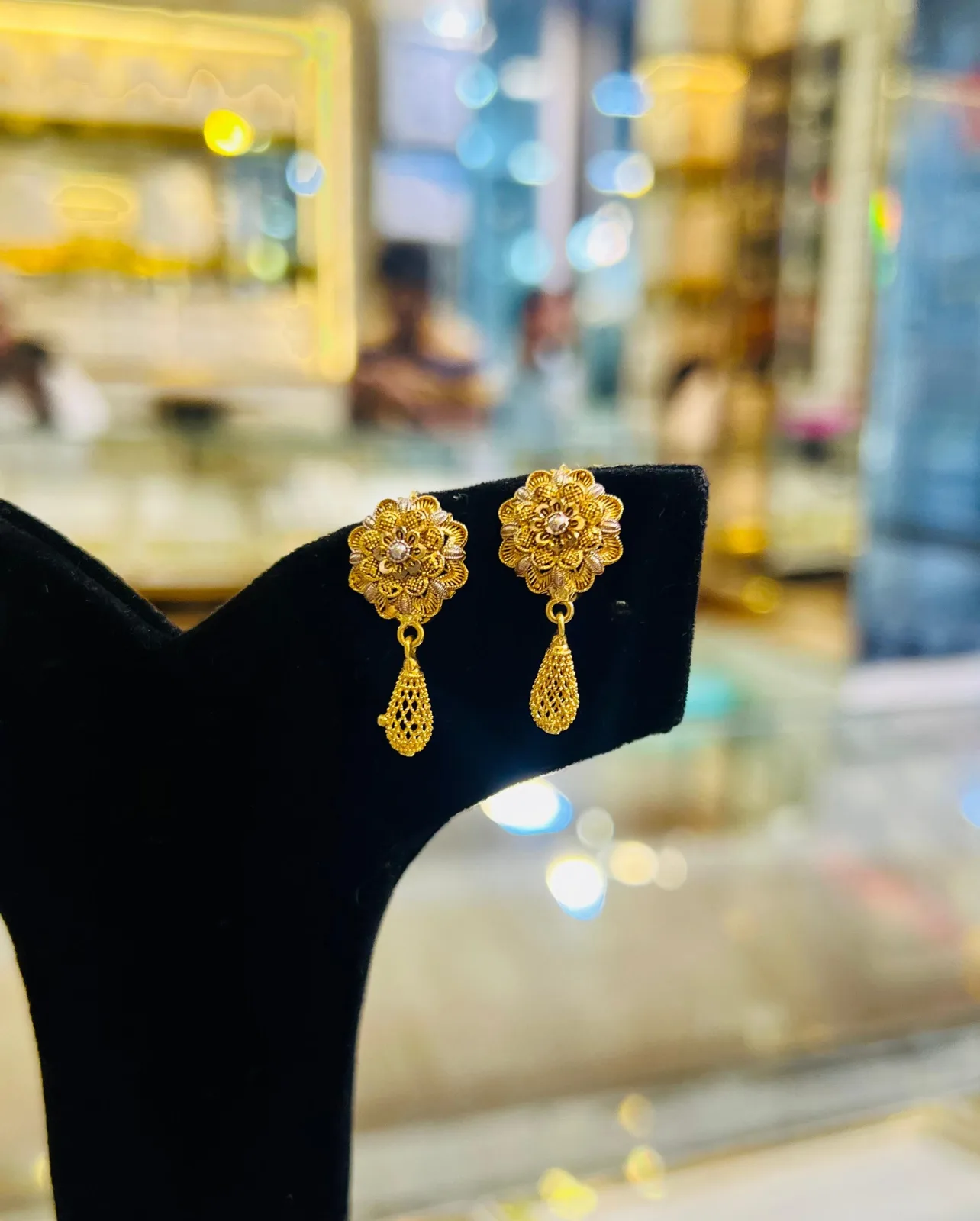 Gold Earrings 22