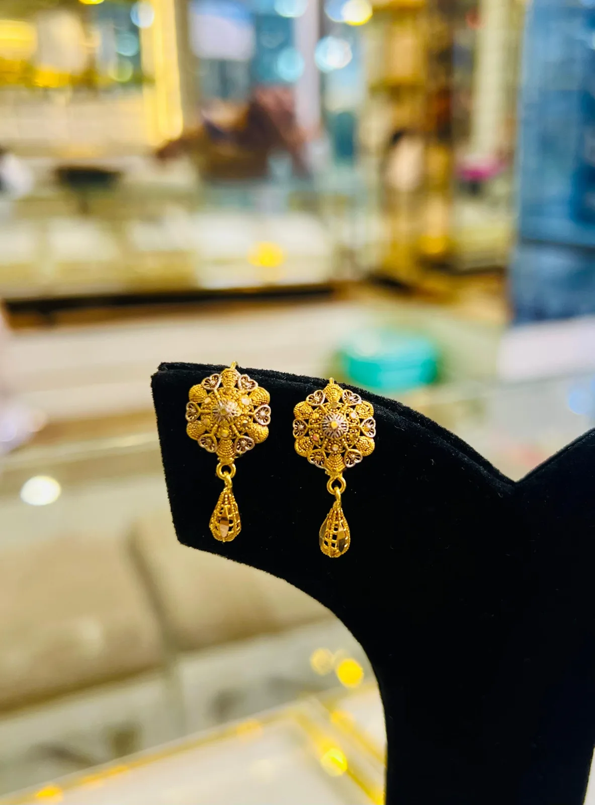 Gold Earrings 23