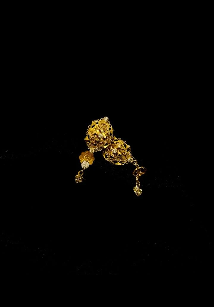 Gold Earrings 24