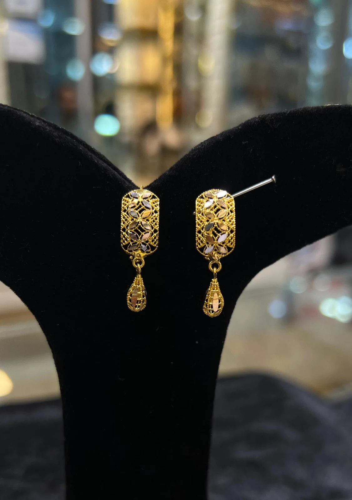 Gold Earrings 30