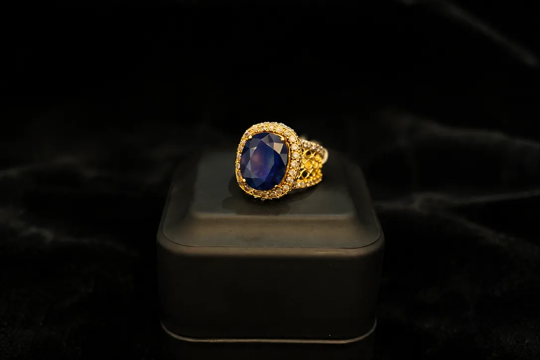 Sapphire Gold Ring