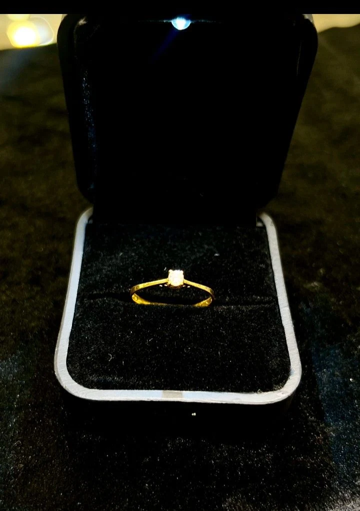 Solitaire Band Gold Ring