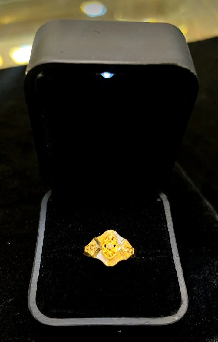 Petal Signet Gold Ring